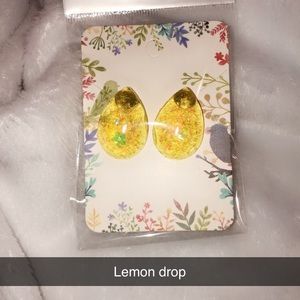 Epoxy resin Yellow earrings